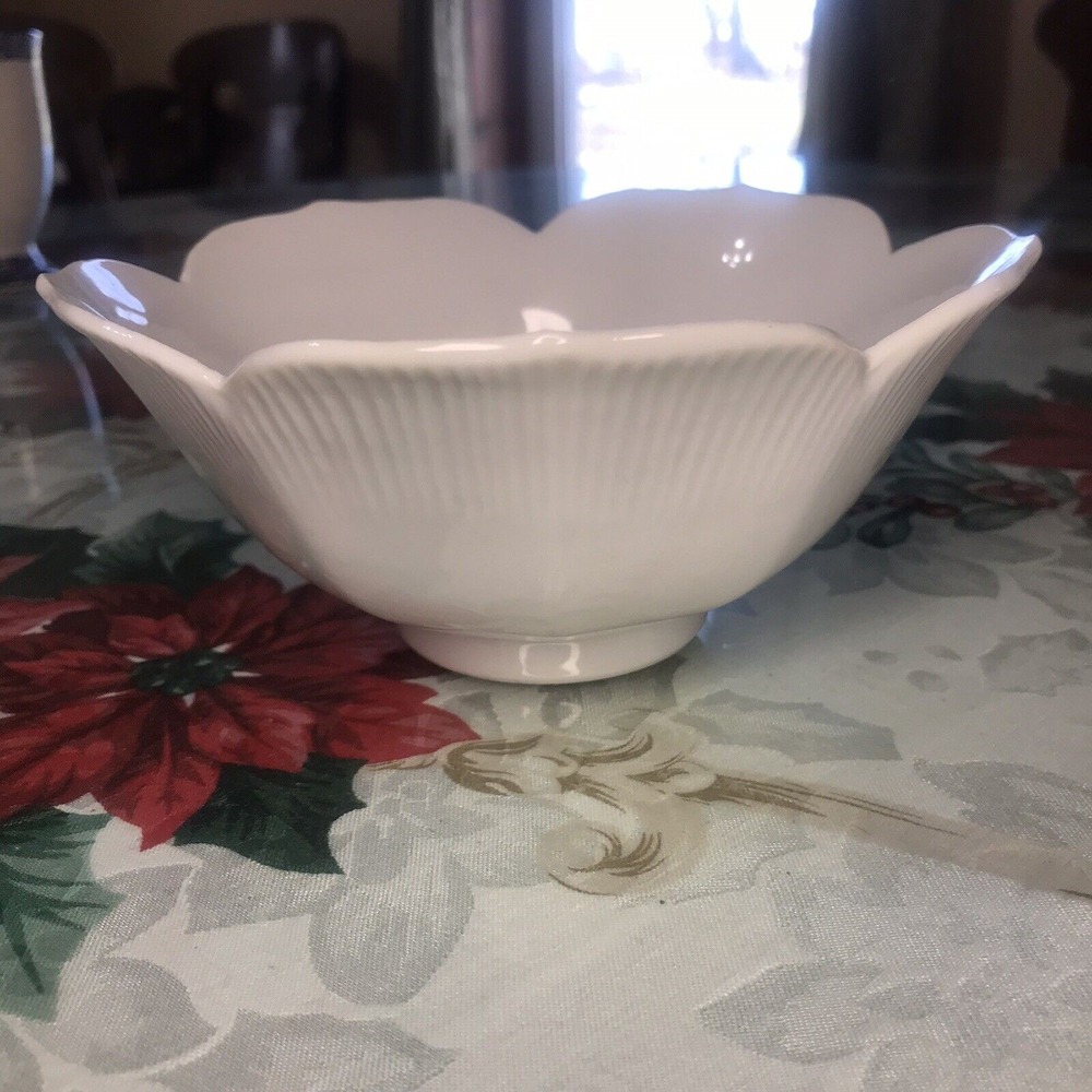 Vintage Lotus Shaped Small Trinket Dish Hand 4.5 in x 4in